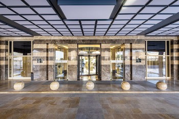 Intercontinental Doha Beach & Spa, An Ihg Hotel