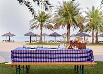 Intercontinental Doha Beach & Spa, An Ihg Hotel