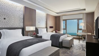Intercontinental Doha Beach & Spa, An Ihg Hotel