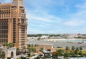 Intercontinental Doha Beach & Spa, An Ihg Hotel