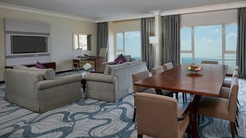 Intercontinental Doha Beach & Spa, An Ihg Hotel
