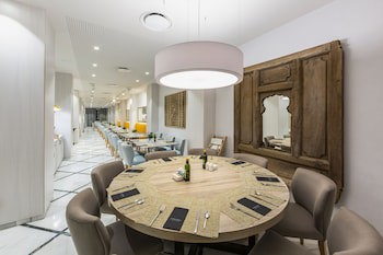 Catalonia Granada Hotel