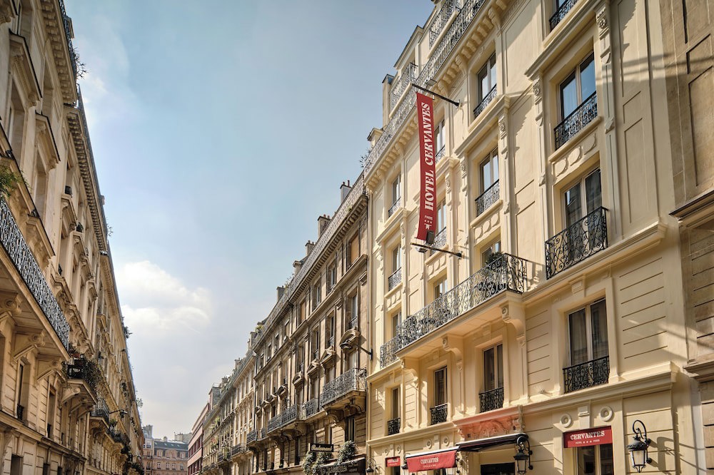 Hotel Cervantes by Happyculture