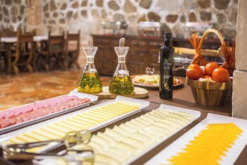 Toledo Imperial (Adults Only)