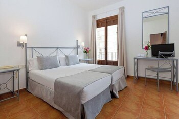 Toledo Imperial (Adults Only)