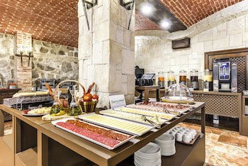 Toledo Imperial (Adults Only)
