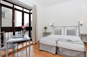 Toledo Imperial (Adults Only)