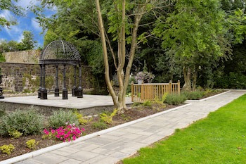 Dunadry Hotel And Gardens
