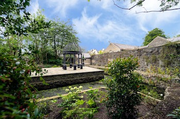 Dunadry Hotel And Gardens