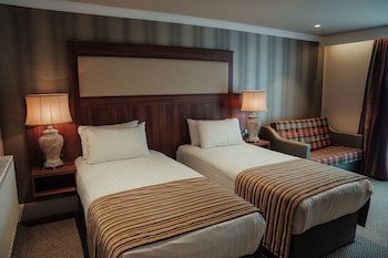 Dunadry Hotel And Gardens