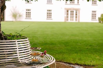 Dunadry Hotel And Gardens