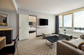 Courtyard by Marriott Hannover Maschsee galeri fotoğrafı