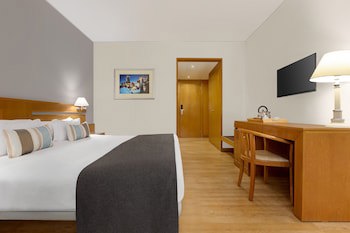 Tryp By Wyndham Montijo Parque Hotel