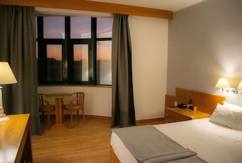 Tryp By Wyndham Montijo Parque Hotel