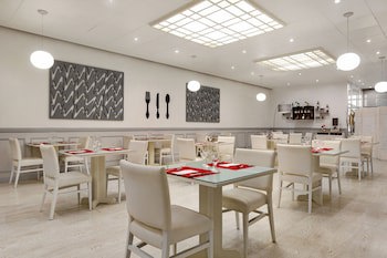 Tryp By Wyndham Montijo Parque Hotel