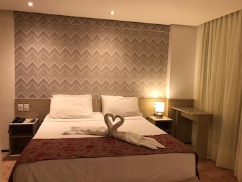 Plaza Praia Suites