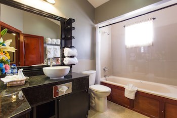 Best Western Plus Belize Biltmore Plaza