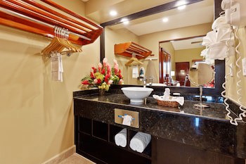 Best Western Plus Belize Biltmore Plaza