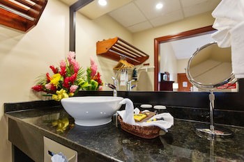 Best Western Plus Belize Biltmore Plaza