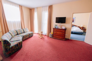 Pannonia Hotel