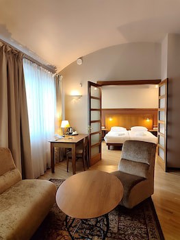 Best Western Santakos Hotel
