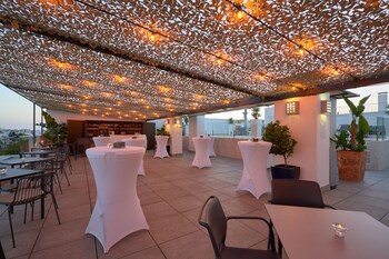 Becquer Hotel