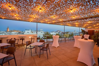 Becquer Hotel