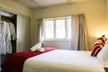 Camelot Motor Lodge