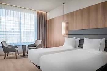 Ac Hotel Diagonal L'illa By Marriott