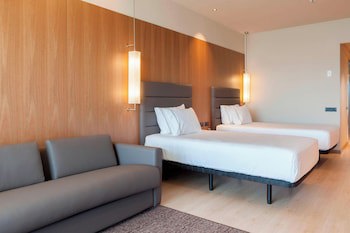 Ac Hotel Diagonal L'illa By Marriott
