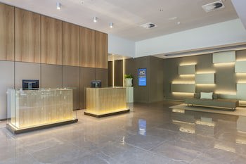 Ac Hotel Diagonal L'illa By Marriott