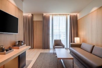Ac Hotel Diagonal L'illa By Marriott