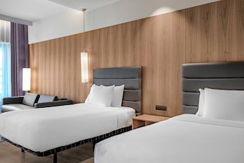 Ac Hotel Diagonal L'illa By Marriott