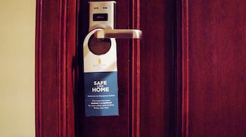 Discovery Suites