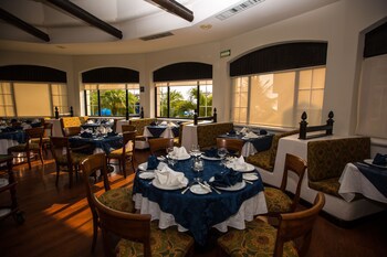 Azul Ixtapa Beach Resort And Convention Center - All Inclusive