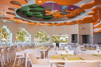 Azul Ixtapa Beach Resort And Convention Center - All Inclusive