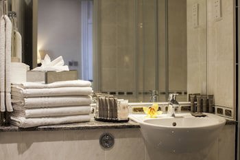 Gem Strathmore Hotel