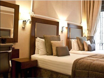 Gem Strathmore Hotel
