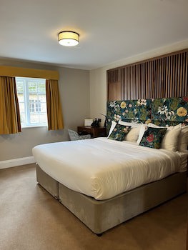 The Haycock Manor Hotel