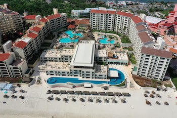 Emporio Cancun Optional All Inclusive