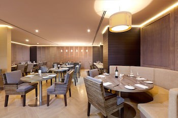 Grand Mercure Singapore Roxy