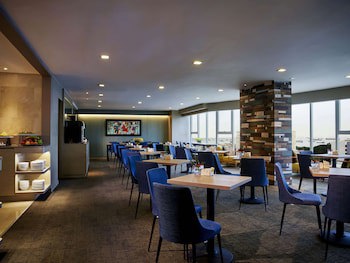 Grand Mercure Singapore Roxy