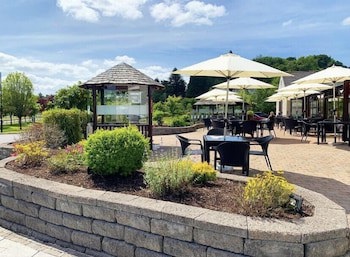 Mill Park Hotel