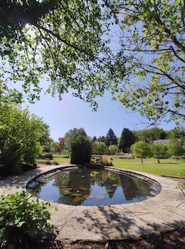 Mill Park Hotel