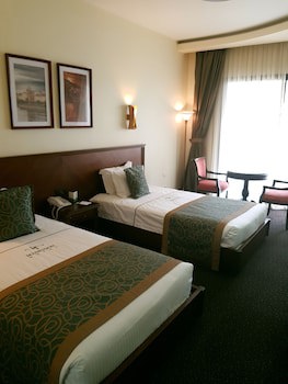 Madisson Hotel