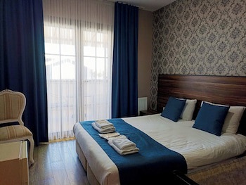 DELUXE, DOUBLE BED, SEA VIEW