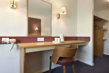 Days Inn By Wyndham Membury M4