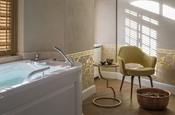 Four Seasons Hotel Prague