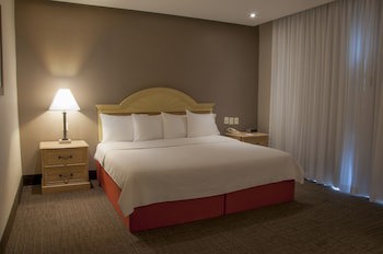 Everest Hotel