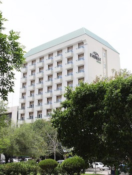 Everest Hotel